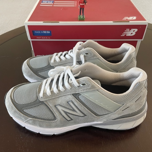 NWOB New Balance 990 Men\'s Size 9 Wide (9 2E) Made in USA! main image 4
